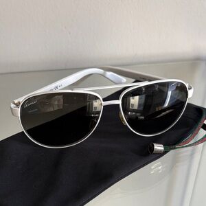 Gucci Aviator Sunglasses - White Frame Black lenses. Classic Green & Red stripe